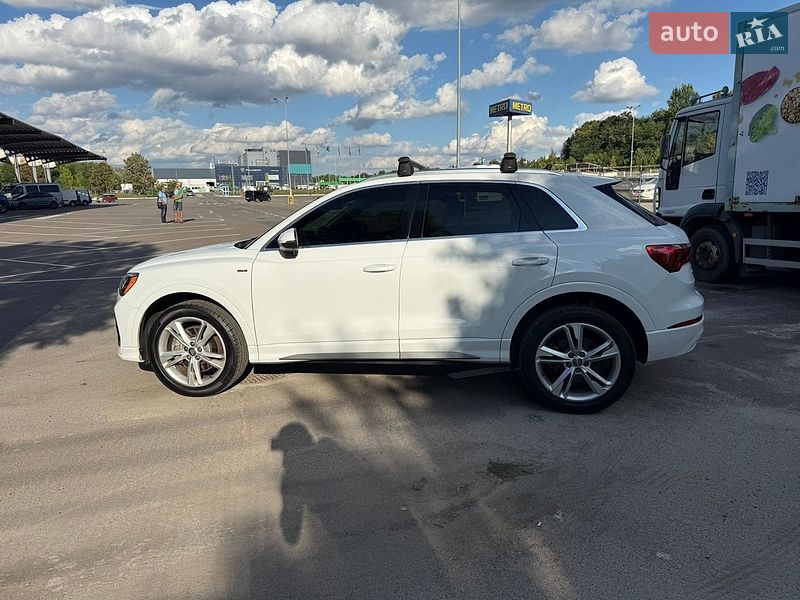 Внедорожник / Кроссовер Audi Q3 2020 в Львове