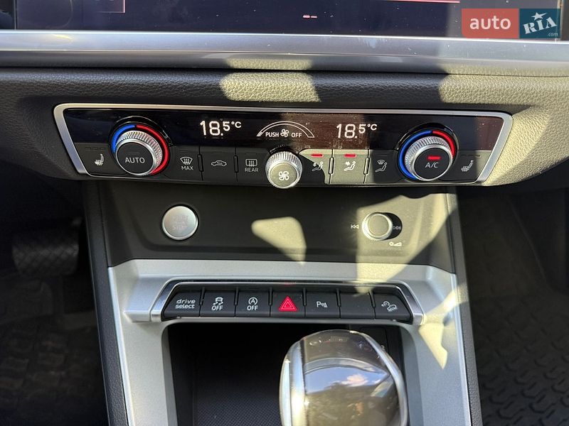 Внедорожник / Кроссовер Audi Q3 2020 в Львове