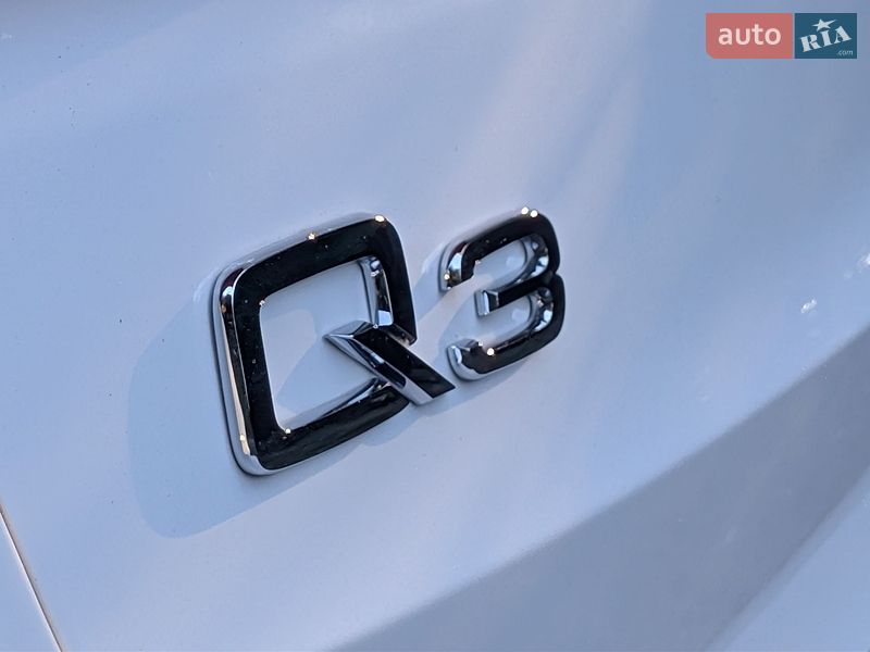 Позашляховик / Кросовер Audi Q3 2024 в Борисполі