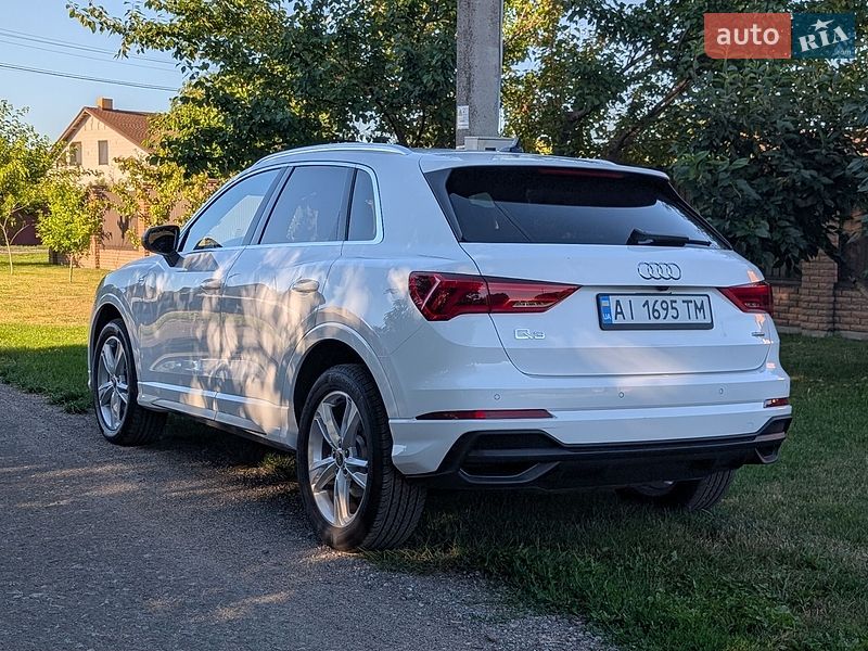 Позашляховик / Кросовер Audi Q3 2024 в Борисполі