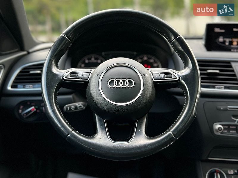 Позашляховик / Кросовер Audi Q3 2016 в Львові