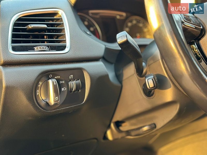 Внедорожник / Кроссовер Audi Q3 2016 в Тернополе