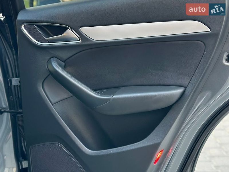 Внедорожник / Кроссовер Audi Q3 2016 в Тернополе