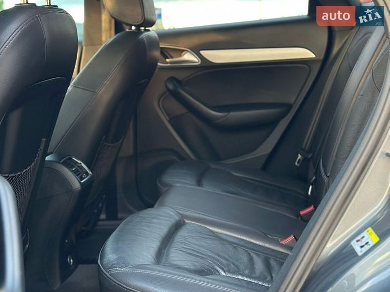 Внедорожник / Кроссовер Audi Q3 2016 в Тернополе