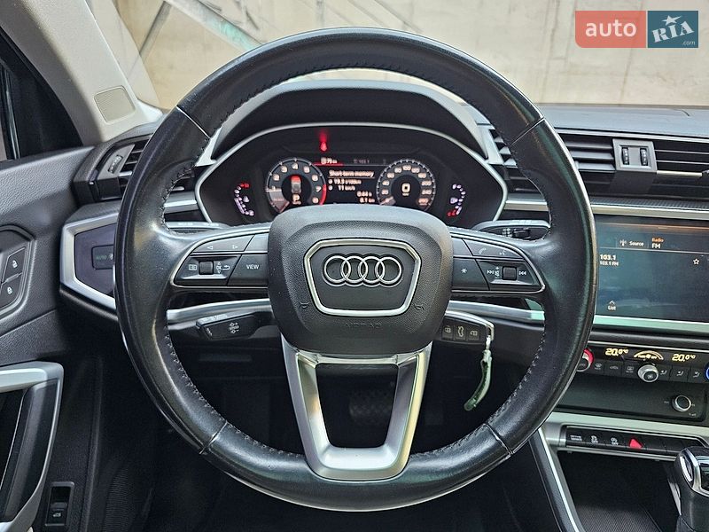 Позашляховик / Кросовер Audi Q3 2019 в Києві