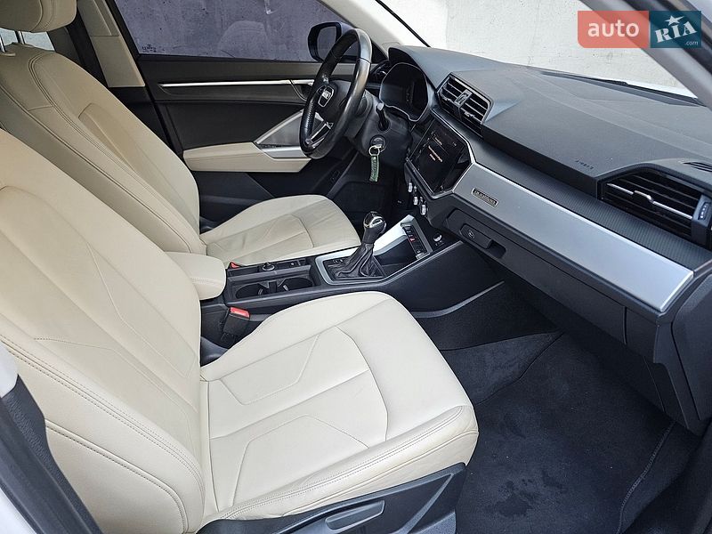 Позашляховик / Кросовер Audi Q3 2019 в Києві