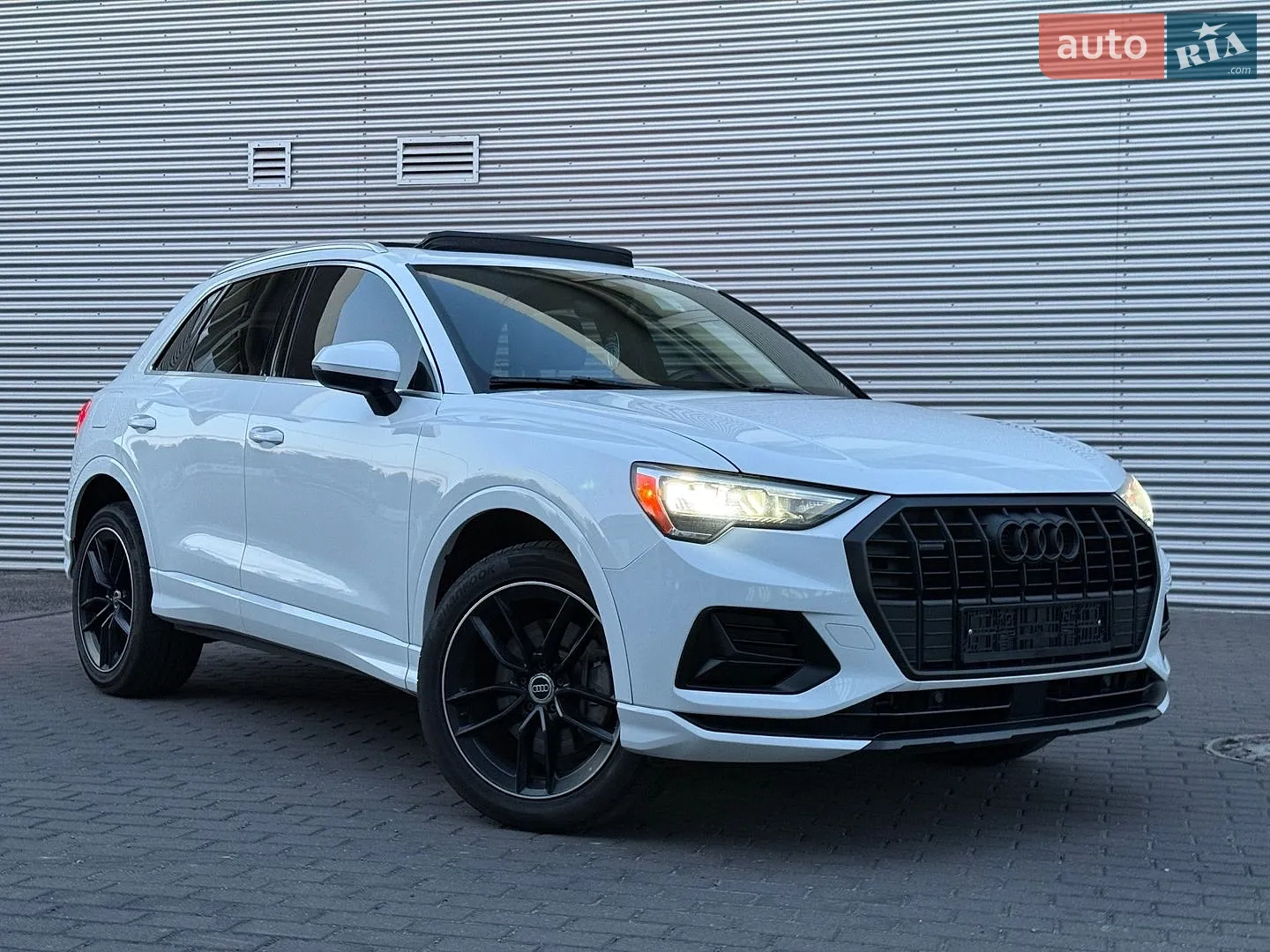 2019 Audi Q3 - мініатюра 2