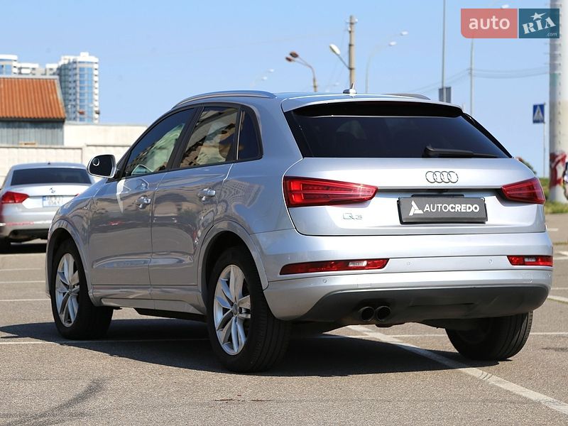 Внедорожник / Кроссовер Audi Q3 2017 в Киеве