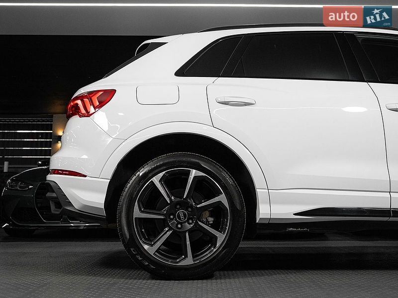 Позашляховик / Кросовер Audi Q3 2024 в Одесі фото 13 Позашляховик / Кросовер Audi Q3 2024 в Одесі