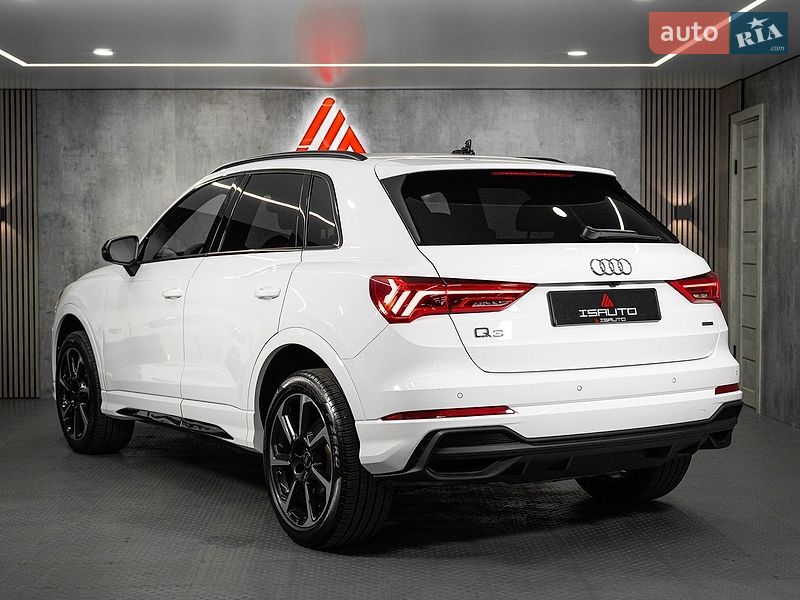 Позашляховик / Кросовер Audi Q3 2024 в Одесі фото 17 Позашляховик / Кросовер Audi Q3 2024 в Одесі