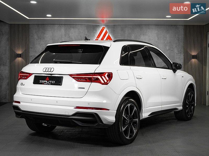 Позашляховик / Кросовер Audi Q3 2024 в Одесі фото 11 Позашляховик / Кросовер Audi Q3 2024 в Одесі