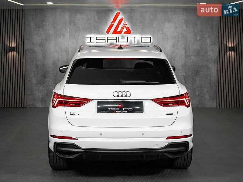 Позашляховик / Кросовер Audi Q3 2024 в Одесі фото 14 Позашляховик / Кросовер Audi Q3 2024 в Одесі