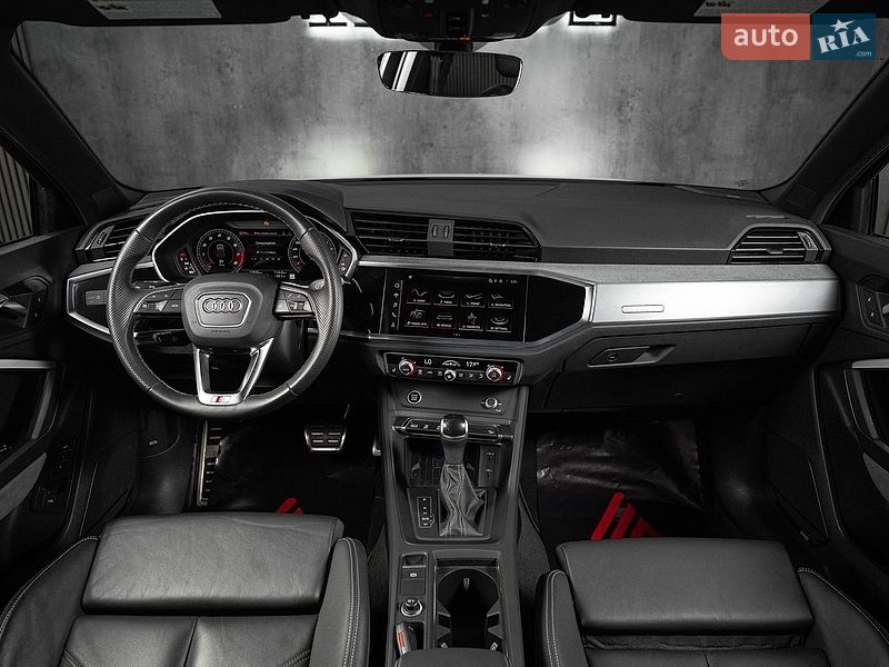 Позашляховик / Кросовер Audi Q3 2024 в Одесі фото 25 Позашляховик / Кросовер Audi Q3 2024 в Одесі