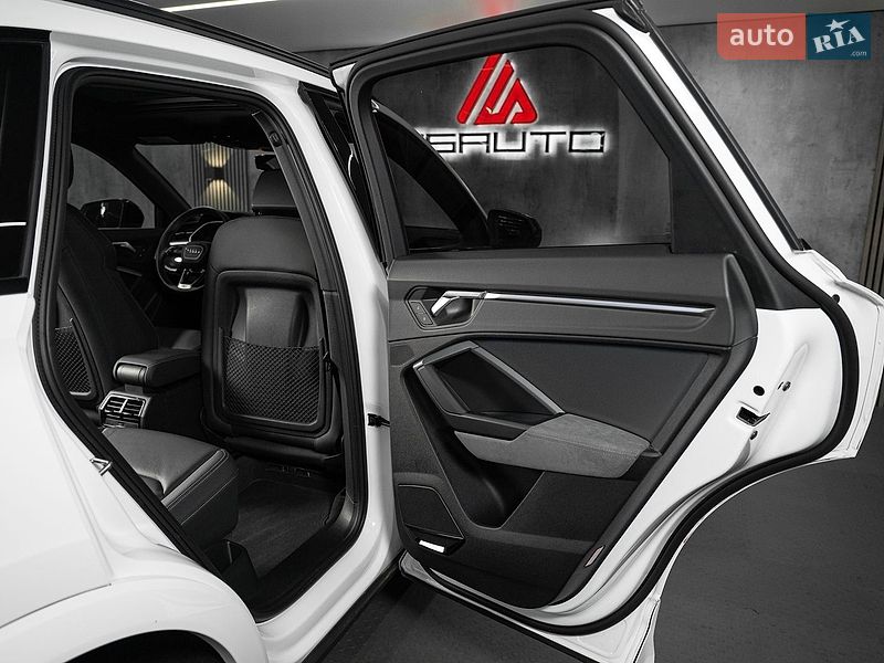 Позашляховик / Кросовер Audi Q3 2024 в Одесі фото 30 Позашляховик / Кросовер Audi Q3 2024 в Одесі
