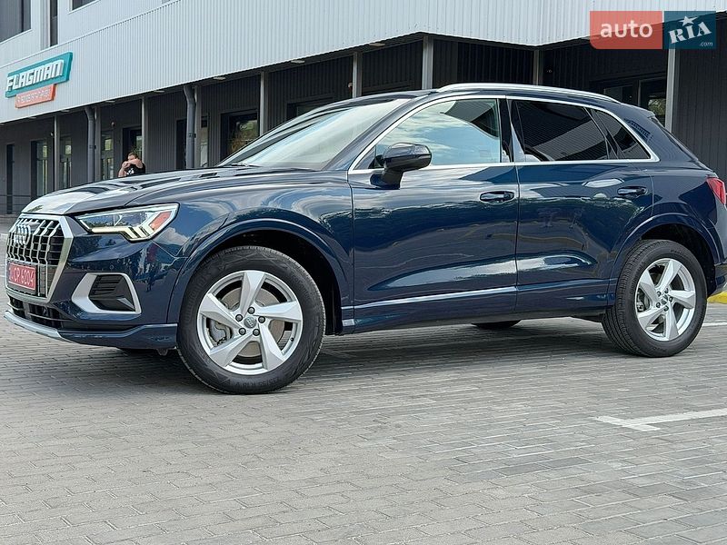 Внедорожник / Кроссовер Audi Q3 2020 в Каменском