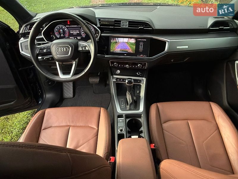 Внедорожник / Кроссовер Audi Q3 2020 в Каменском