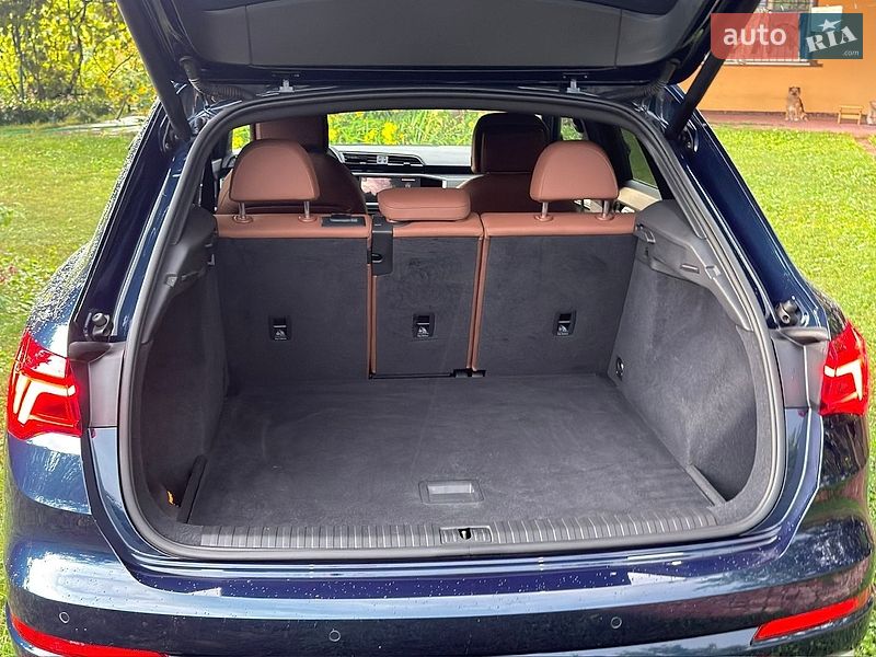 Внедорожник / Кроссовер Audi Q3 2020 в Каменском