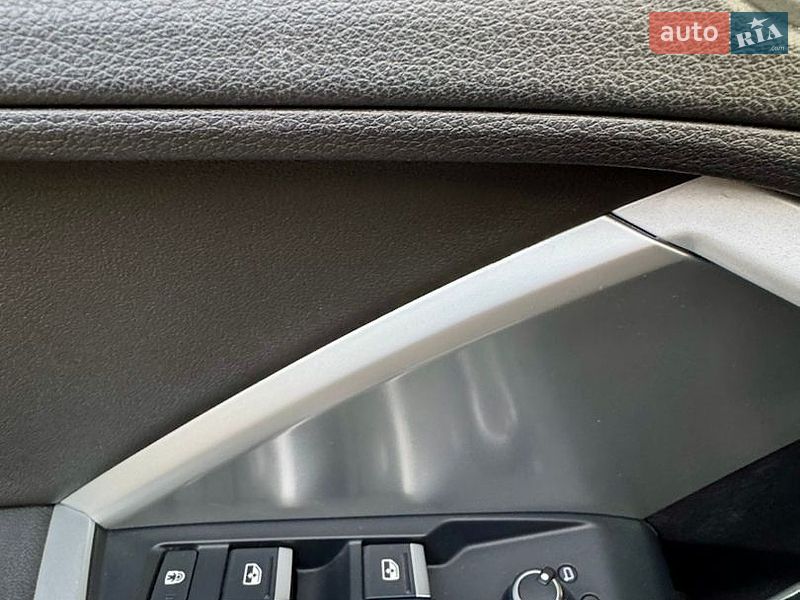 Внедорожник / Кроссовер Audi Q3 2020 в Киеве фото 19 Внедорожник / Кроссовер Audi Q3 2020 в Киеве