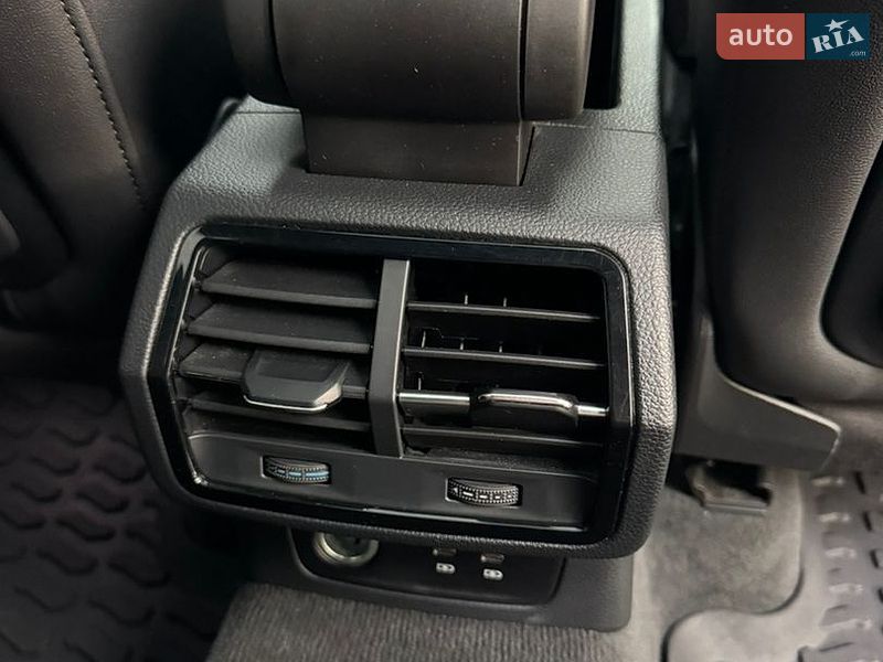 Внедорожник / Кроссовер Audi Q3 2020 в Киеве фото 37 Внедорожник / Кроссовер Audi Q3 2020 в Киеве