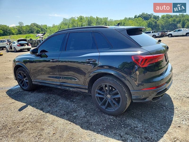 Внедорожник / Кроссовер Audi Q3 2021 в Ивано-Франковске