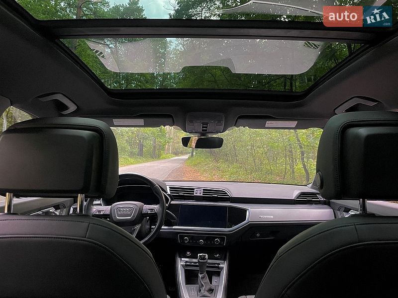 Внедорожник / Кроссовер Audi Q3 2020 в Киеве