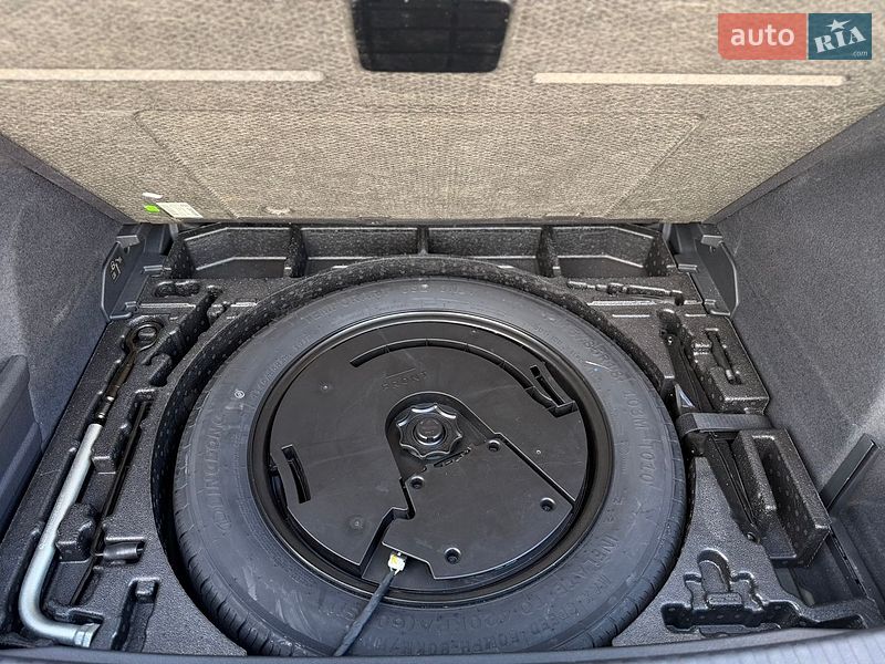 Внедорожник / Кроссовер Audi Q3 2021 в Киеве