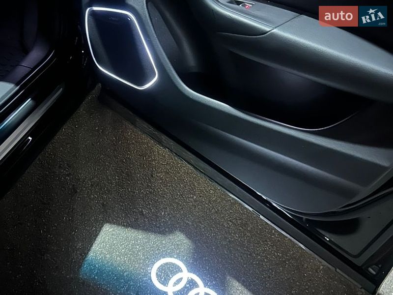 Внедорожник / Кроссовер Audi Q3 2018 в Полтаве
