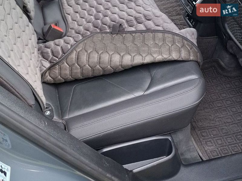 Внедорожник / Кроссовер Audi Q3 2020 в Трускавце