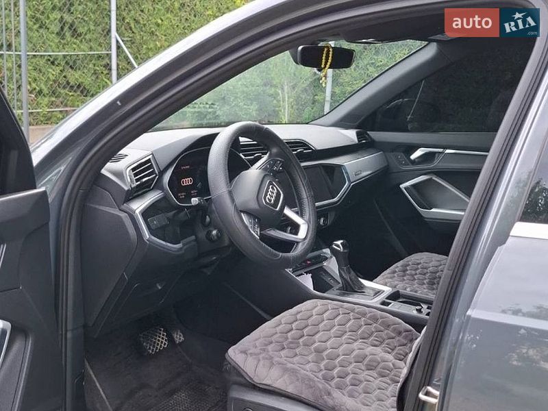 Внедорожник / Кроссовер Audi Q3 2020 в Трускавце