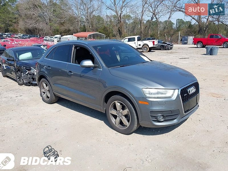 Внедорожник / Кроссовер Audi Q3 2015 в Калуше Внедорожник / Кроссовер Audi Q3 2015 в Калуше