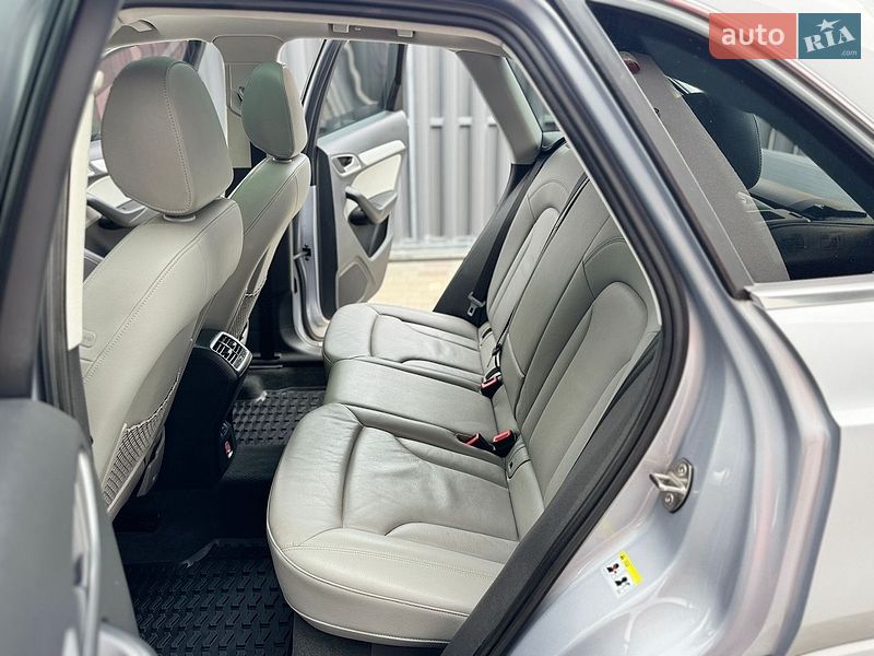 Внедорожник / Кроссовер Audi Q3 2016 в Львове
