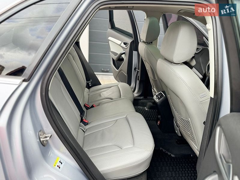 Внедорожник / Кроссовер Audi Q3 2016 в Львове