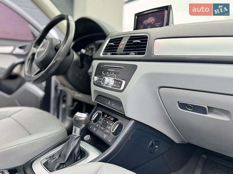 Внедорожник / Кроссовер Audi Q3 2016 в Львове
