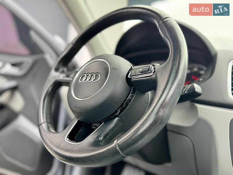 Внедорожник / Кроссовер Audi Q3 2016 в Львове