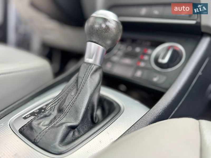 Внедорожник / Кроссовер Audi Q3 2016 в Львове