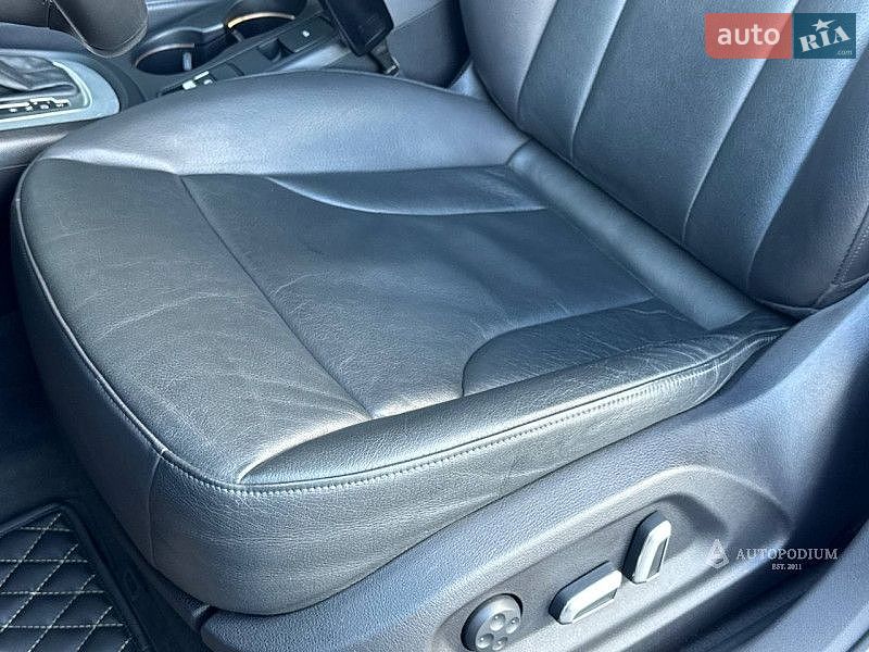 Позашляховик / Кросовер Audi Q3 2015 в Києві
