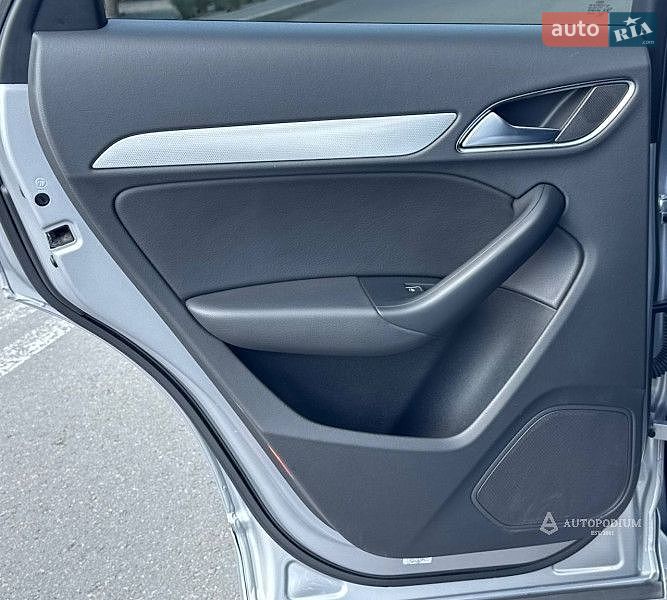 Позашляховик / Кросовер Audi Q3 2015 в Києві