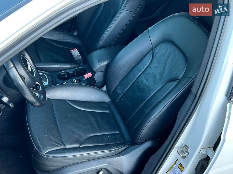 Позашляховик / Кросовер Audi Q3 2016 в Луцьку