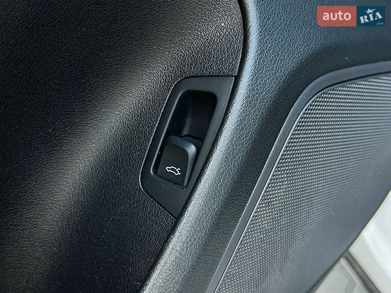 Позашляховик / Кросовер Audi Q3 2016 в Луцьку