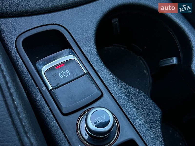 Позашляховик / Кросовер Audi Q3 2016 в Луцьку