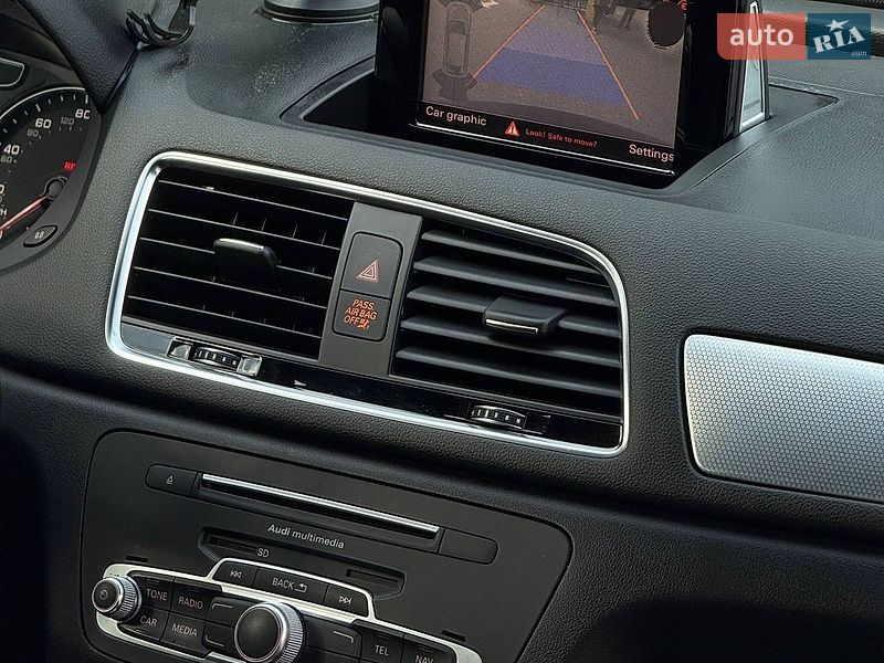 Позашляховик / Кросовер Audi Q3 2015 в Чернівцях