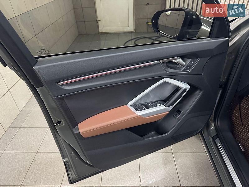Внедорожник / Кроссовер Audi Q3 2022 в Умани