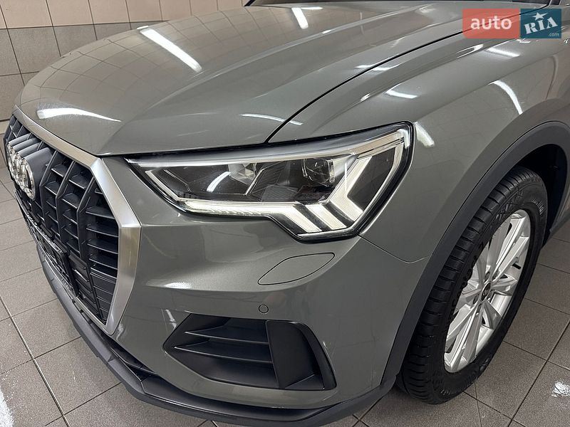 Внедорожник / Кроссовер Audi Q3 2022 в Умани