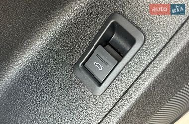 Внедорожник / Кроссовер Audi Q3 2024 в Киеве