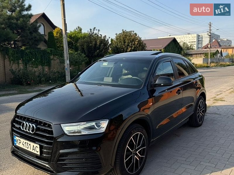 Внедорожник / Кроссовер Audi Q3 2017 в Киеве