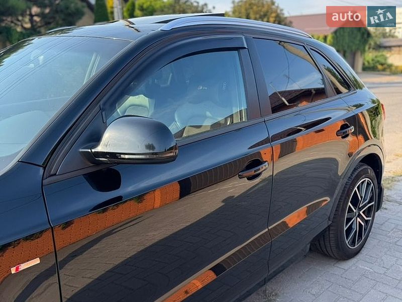 Внедорожник / Кроссовер Audi Q3 2017 в Киеве