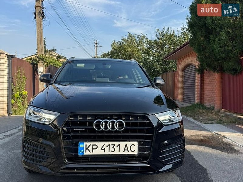 Внедорожник / Кроссовер Audi Q3 2017 в Киеве