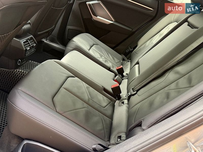 Внедорожник / Кроссовер Audi Q3 2020 в Львове