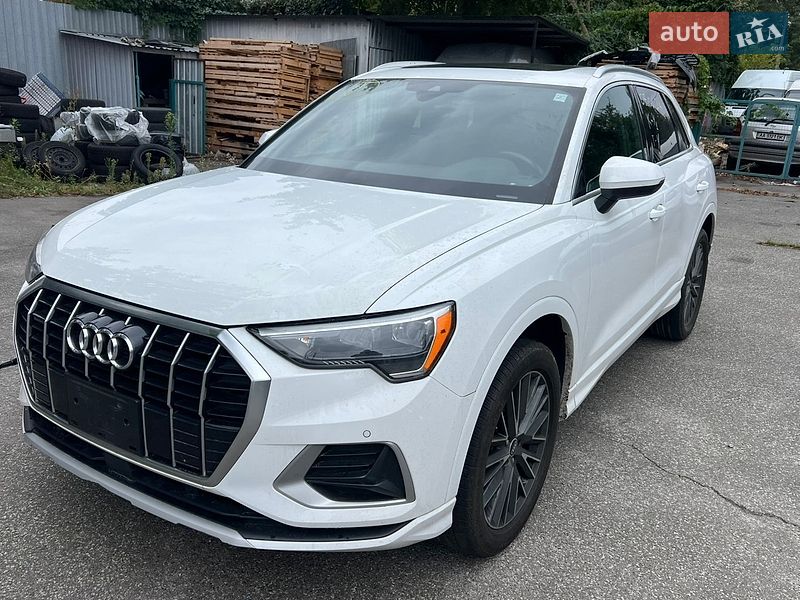 Внедорожник / Кроссовер Audi Q3 2022 в Киеве