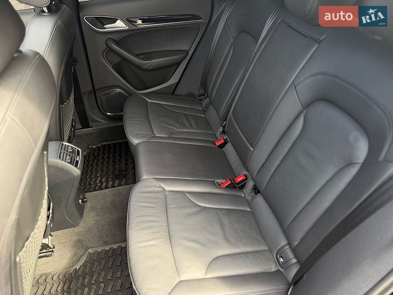 Внедорожник / Кроссовер Audi Q3 2018 в Харькове